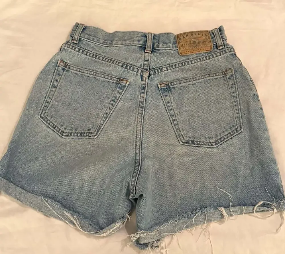 Vintage Gap High Rise Denim Cutoff Shorts Size 8 Embroidered Heart